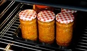 Cum păstrezi corect zacusca după ce ai deschis borcanul? Așa îi poți prelungi prospețimea