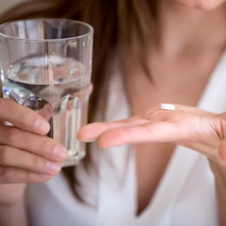 De ce să nu iei niciodată paracetamol când ai febră? Ce spune medicul Adina Alberts