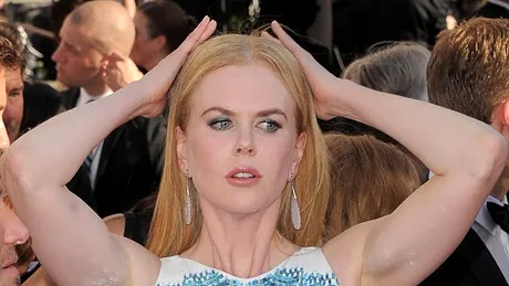 Nicole Kidman nu are oglindă? Vezi cum s-a făcut de râs la Premiile Emmy