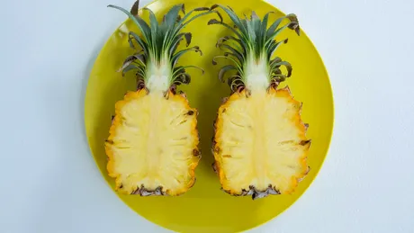 Descoperă beneficii și curiozități despre ananas, regele fructelor exotice