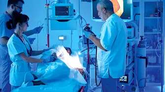 Balonare, reflux și dureri abdominale: care pot fi cauzele