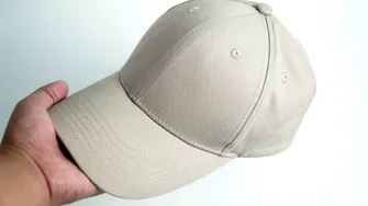 Cum să cureți corect pălăriile și șepcile fără să le deteriorezi, atât de mână, cât și în mașina de spălat. Ce trebuie să știi despre detergent, temperatură și centrifugare