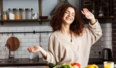 Mâncatul intuitiv sau dieta fără restricții. 10 lucruri pe care să le faci ca să-ți repari relația cu mâncarea