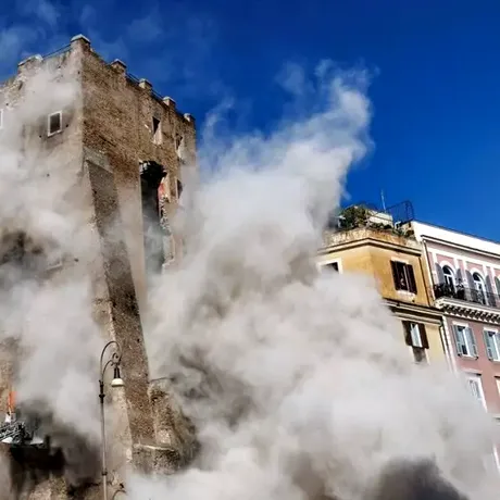 Mărturiile colegilor românului care a murit în urma prăbușirii turnului din Roma: „Totul se cutremura, am încercat să scăpăm