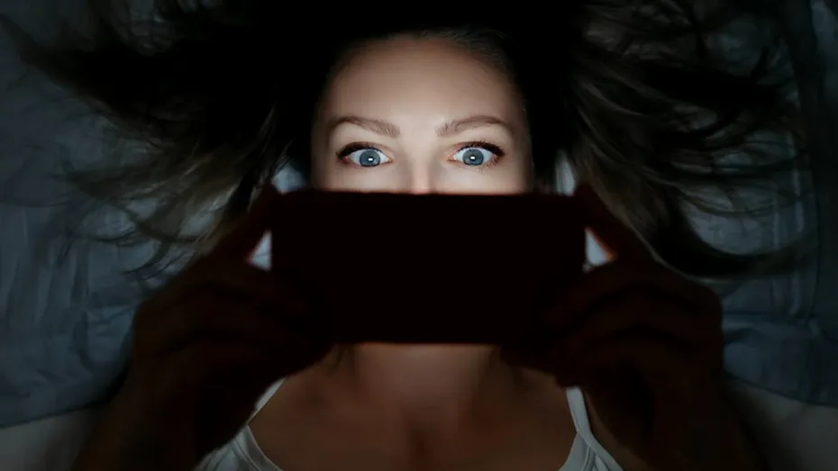 Obiceiul la care trebuie să renunți înainte de culcare dacă vrei să-ți crești șansele de a rămâne însărcinată