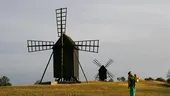 Suedia: vacanţă în insula Öland - soare, nisip fin, delicatese şi mori de vânt
