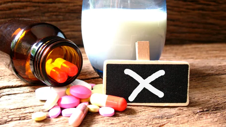 Urmezi tratament cu antibiotic? De ce nu e bine să iei pastilele cu lapte