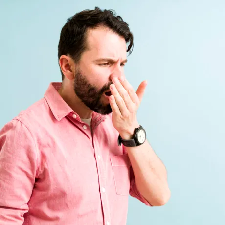 Ce ascunde respirația urât mirositoare și de ce nu trebuie ignorată / VIDEO