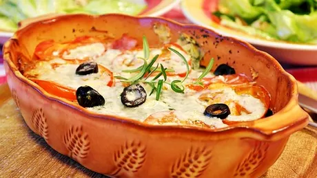 Ciorbă de pizza. Care este rețeta și cum se gătește cea mai ciudată ciorbă din gastronomia internațională