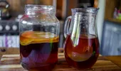 Kombucha: ce conține, de fapt, și merită popularitatea?
