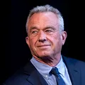 Dieta cu varză murată și friptură pe care o respectă Robert F. Kennedy Jr. Ce spun nutriționiștii despre efectele ei?