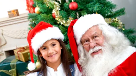E bine să îţi laşi copiii să creadă în Moş Crăciun?