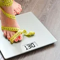 Cum a reușit o femeie să slăbească 7 kg în trei luni, fără să se înfometeze și fără să numere caloriile