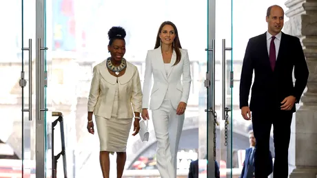 Ducesa de Cambridge a renunțat la rochii. Cum arată în costum