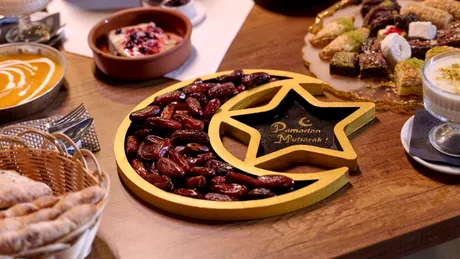 Cum să slăbești sănătos în Ramadan. Meniul de 1500 calorii recomandat de nutriționist
