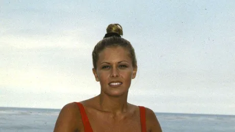 Actrița Nicole Eggert, de nerecunoscut!
