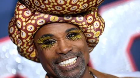 Billy Porter cucerește din nou covorul roșu cu stilul său vestimentar!