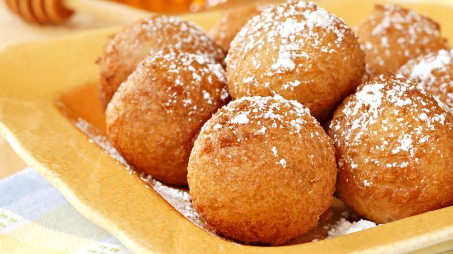 Gogoși cu lămâie din doar patru ingrediente. Fără ouă, unt sau ulei și gata în câteva minute