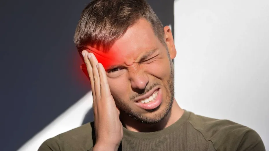 Durerile de cap care nu trebuie ignorate. Când pot ascunde o tumoră cerebrală