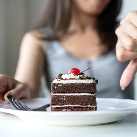 De ce nu e bine să ai „cheat days” când ții dietă. Motivul pentru care ar trebui să mănânci curat pe tot parcursul regimului
