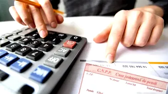 580 lei mai puțin la pensie, în fiecare lună, pentru pensionarii din România. Acesta este calculul complet