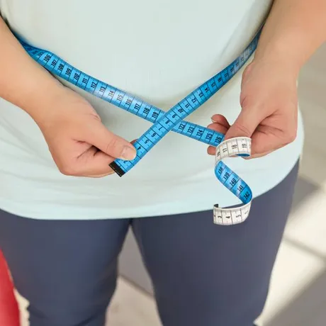 De ce nu slăbești, deși „faci totul ca la carte”? 12 greșeli pe care le faci fără să-ți dai seama și soluții validate de studii