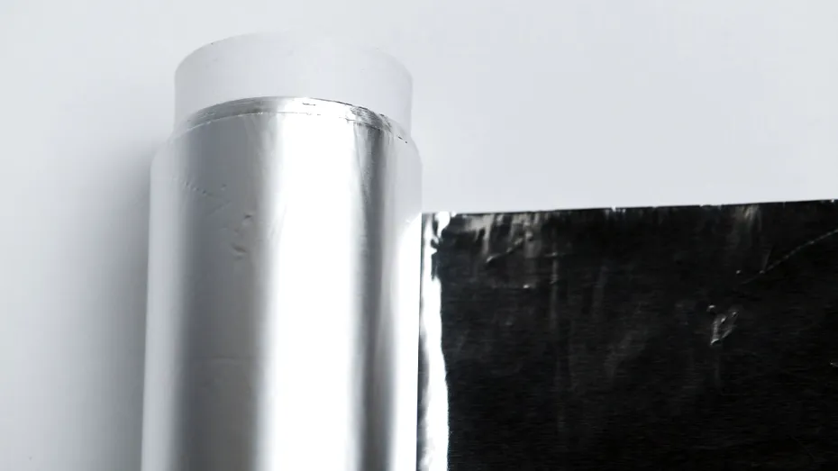 Folia de aluminiu nu este bună doar pentru gătit. 7 trucuri simple care îți pot fi de folos în casă