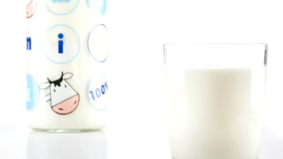 Ai renunțat la lapte? Specialiștii spun că acest obicei „sănătos” te-ar putea costa mai mult decât crezi