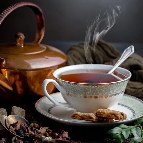 Ceaiul care te ajută să trăiești mai mulți ani. Unele persoane beau câte cinci căni!