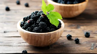 Coacăzele negre ar putea ajuta organismul să ardă mai multe grăsimi. Ce au descoperit cercetătorii