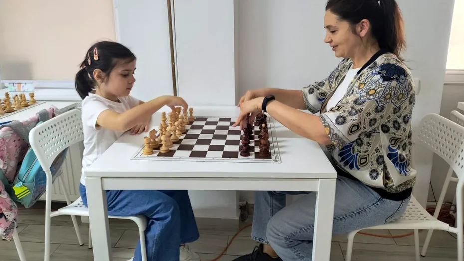Șahul în viața celor mici. Interviu cu Marea Maestră Mihaela Sandu despre beneficiile șahului asupra copiilor