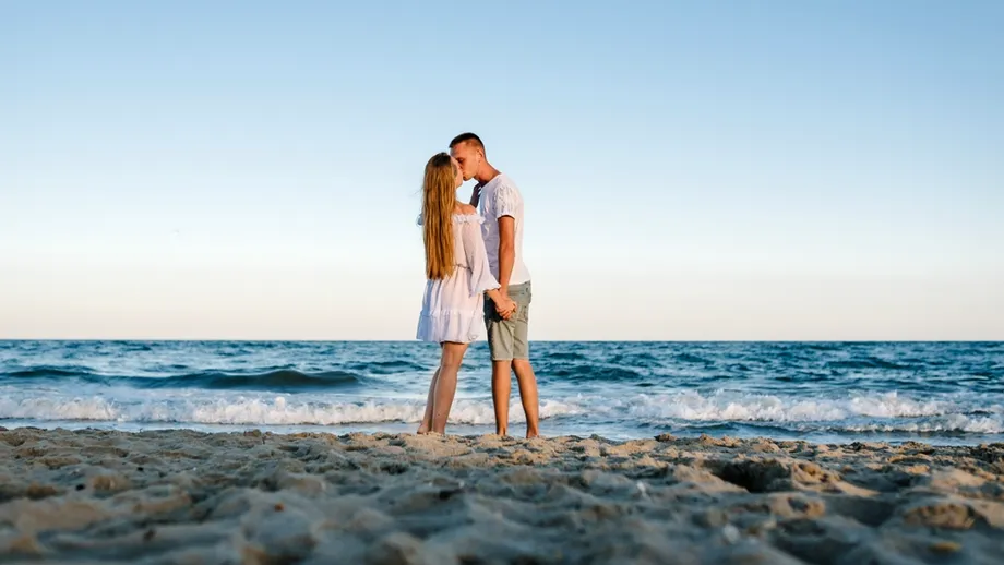 Cele mai periculoase mituri despre hepatită. Nu se ia prin sărut!