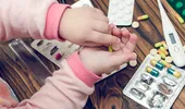 Aproape 50 de copii din județul Bacău au ajuns la spital după ce au mâncat la școală: „Mâncați că expiră mâncarea”! Ce au consumat elevii