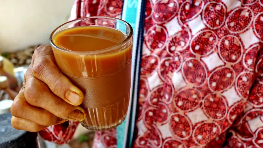 Sucul natural care scade tensiunea și colesterolul. Costă 6 lei kilogramul de fructe dacă vrei să-l faci acasă