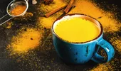 Băutura aurie care arde grăsimile fără efort și fără dietă