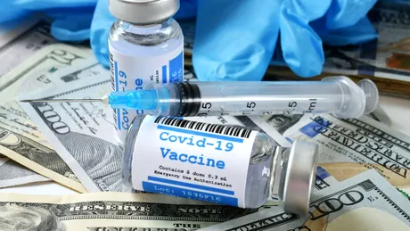 Vaccinurile anti-COVID nu vor mai fi gratuite. Cât vor costa „la liber” pentru persoanele care nu au asigurare de sănătate