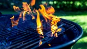 Trucuri pentru un grătar perfect! De ce ar trebui să presari sare pe cărbuni