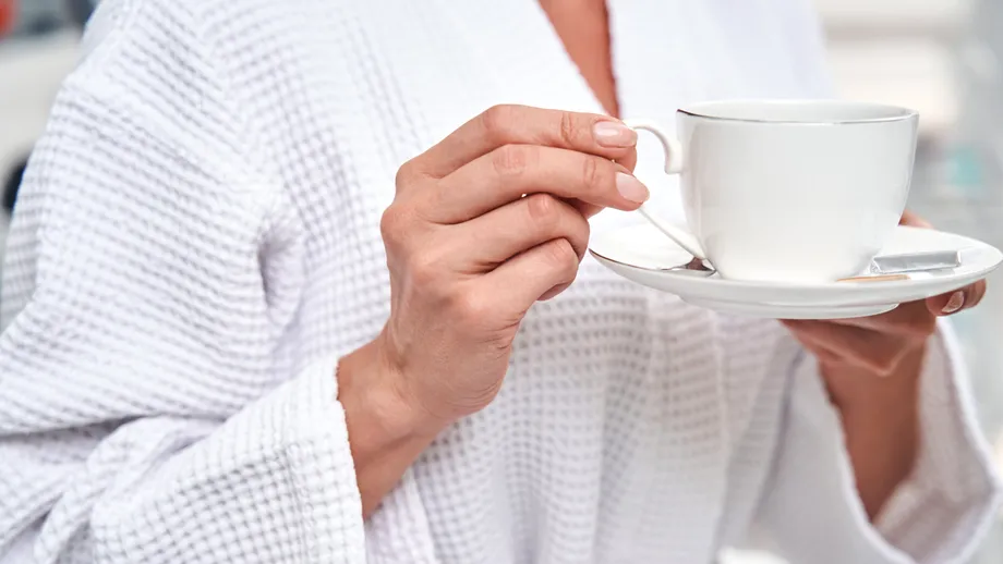 3 ceaiuri pentru o piele mai strălucitoare și mai sănătoasă