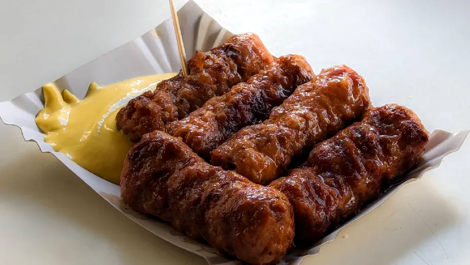 Ingredientul din mici care provoacă balonare: de ce te simți umflat(ă) după grătar