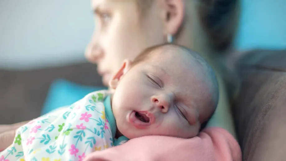 5 probleme de sănătate după naștere pe care proaspetele mame le ignoră. Medicul avertizează: „Nu sunt simptome pe care trebuie să le suportați”