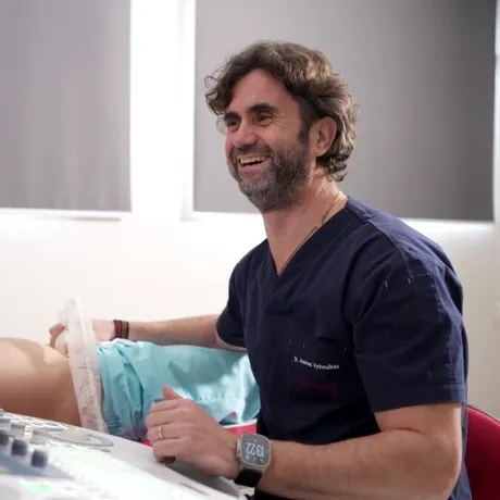 Ecografiile în sarcină afectează bebelușul? Dr. Andreas Vythoulkas demontează 4 mituri care sperie inutil gravidele