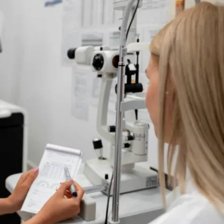 (P) De ce sunt consultațiile optometrice complete esențiale pentru sănătatea ochilor. Descoperă de aici