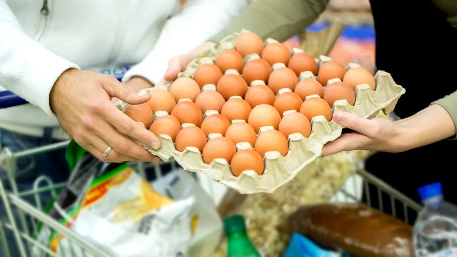 Ouăle din supermarket, sub lupă înainte de sărbători. Ce au descoperit experții și care sunt cele mai sigure produse