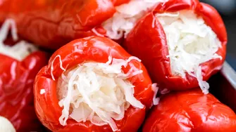 Gogoșari umpluți cu varză pentru iarnă. Rețeta tradițională pentru murături aromate
