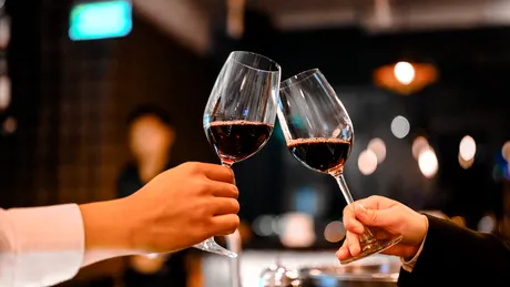 Dr. Adrian Marinescu: Românii care trebuie doar să ciocnească, fără să bea alcool. Boala infecțioasă mai de impact decât pandemia