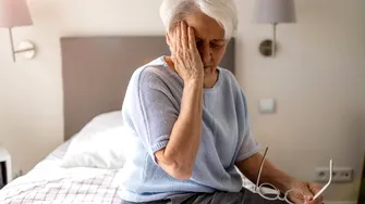 Te trezești în fiecare dimineață cu dureri de cap? De ce apar și care e cea mai periculoasă durere de cap