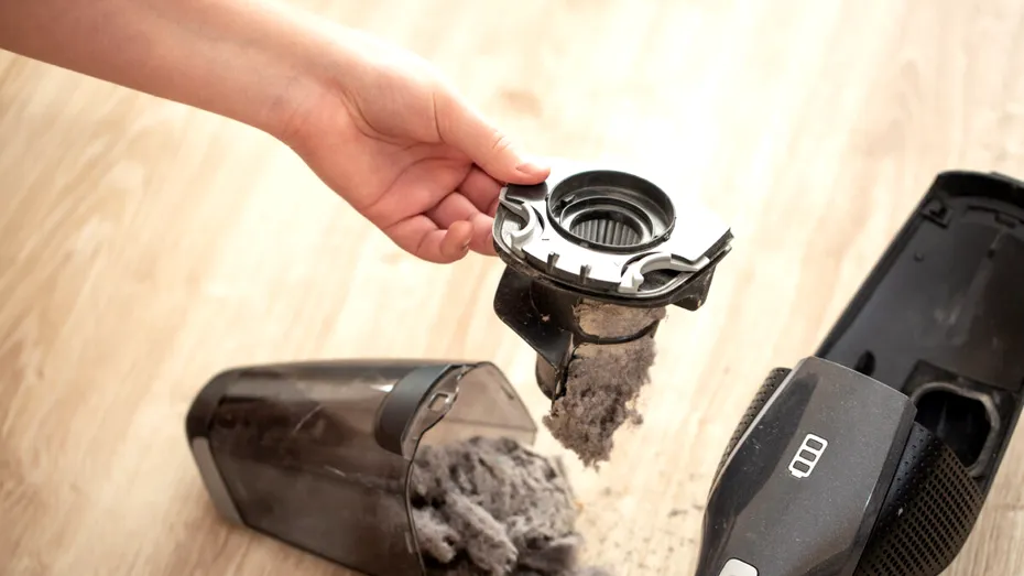 Aspiratorul miroase urât? Soluția simplă care rezolvă problema