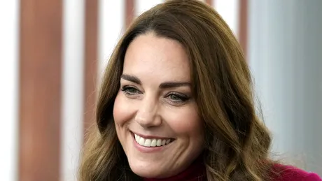 Uleiul de măceșe, ingredientul secret cu care Kate Middleton ține la distanță ridurile