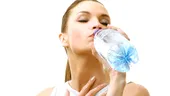 Un pahar cu apa sau o sperietura zdravana NU te scapa de sughit