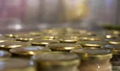 Capacele borcanelor se umflă? Când trebuie aruncate conservele, de fapt